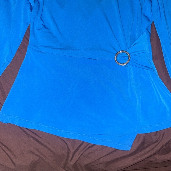 Michael Kors Women's Ring Twist Asymmetrical-Hem Top - Picture 10 of 15